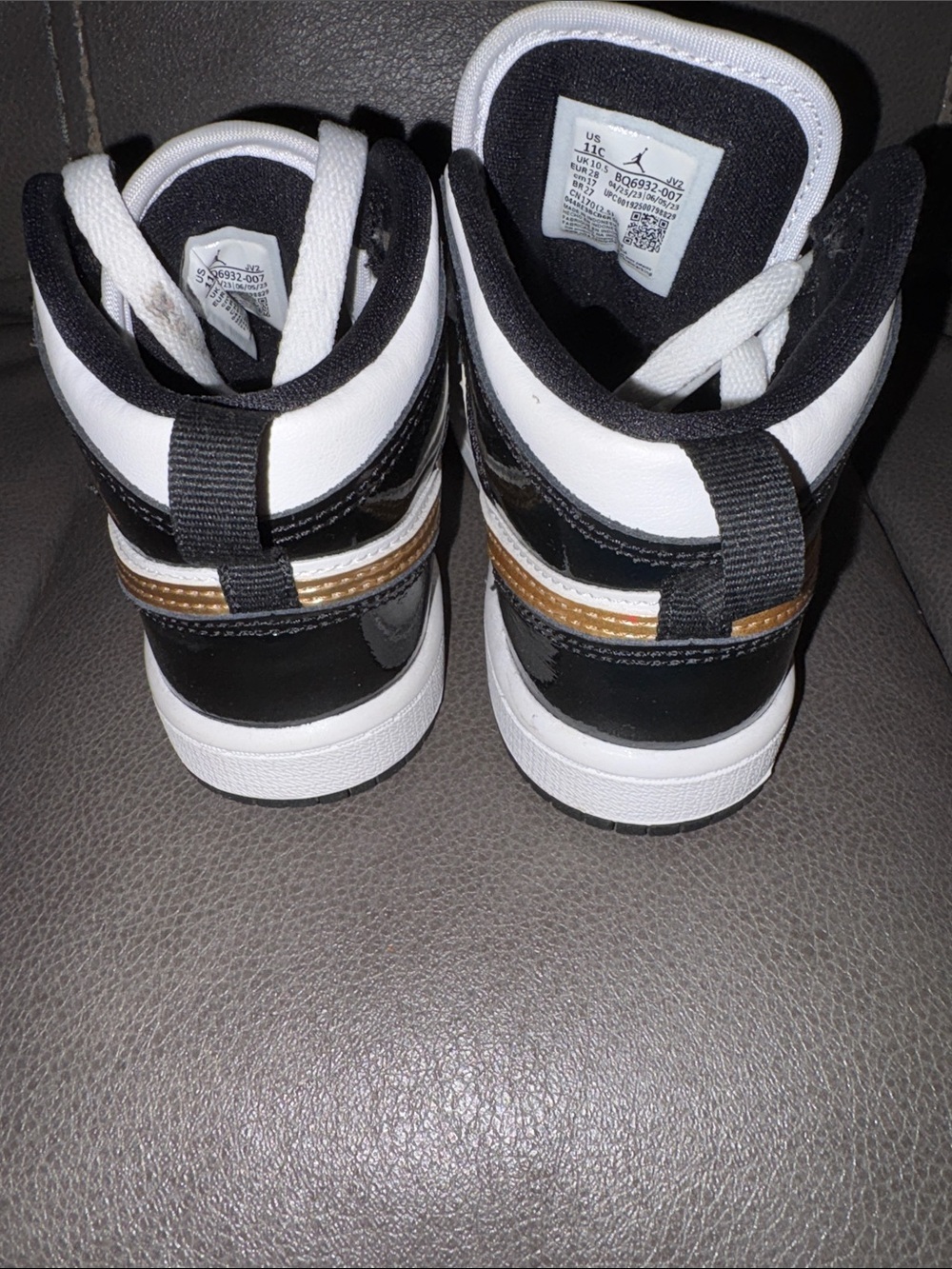 Nike Kids White Black Gold High-Top Sneakers Air Jordan - Picture 5 of 9